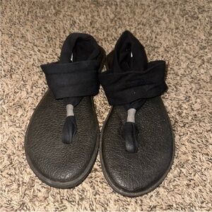 Sanuk Black Wrap Toe Sandals